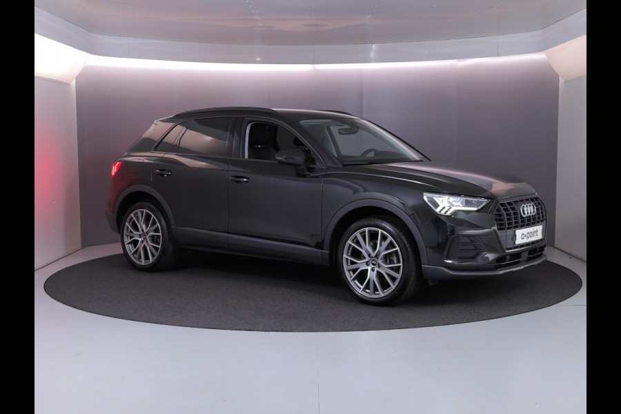 Audi Q3 45 TFSI e Business Edition 245 pk S-tronic | SOH 92% | Navigatie | Parkeersensoren | Stoelverwarming | Lichtmetalen velgen 20" | Elektr. achterklep |