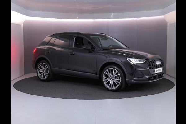 Audi Q3 45 TFSI e Business Edition 245 pk S-tronic | SOH 92% | Navigatie | Parkeersensoren | Stoelverwarming | Lichtmetalen velgen 20" | Elektr. achterklep |