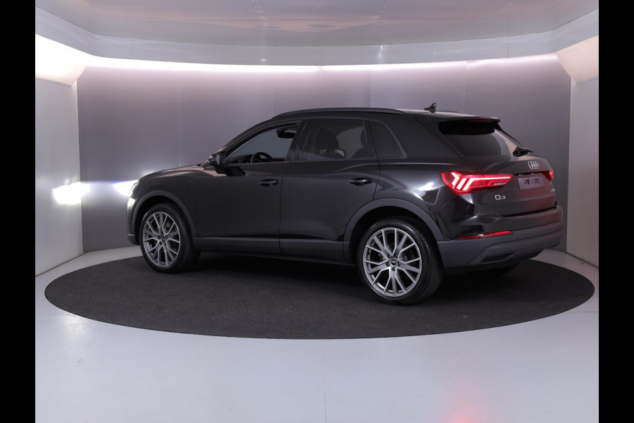 Audi Q3 45 TFSI e Business Edition 245 pk S-tronic | SOH 92% | Navigatie | Parkeersensoren | Stoelverwarming | Lichtmetalen velgen 20" | Elektr. achterklep |