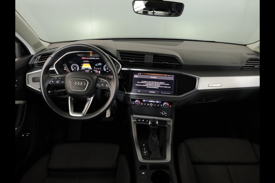 Audi Q3 45 TFSI e Business Edition 245 pk S-tronic | SOH 92% | Navigatie | Parkeersensoren | Stoelverwarming | Lichtmetalen velgen 20" | Elektr. achterklep |