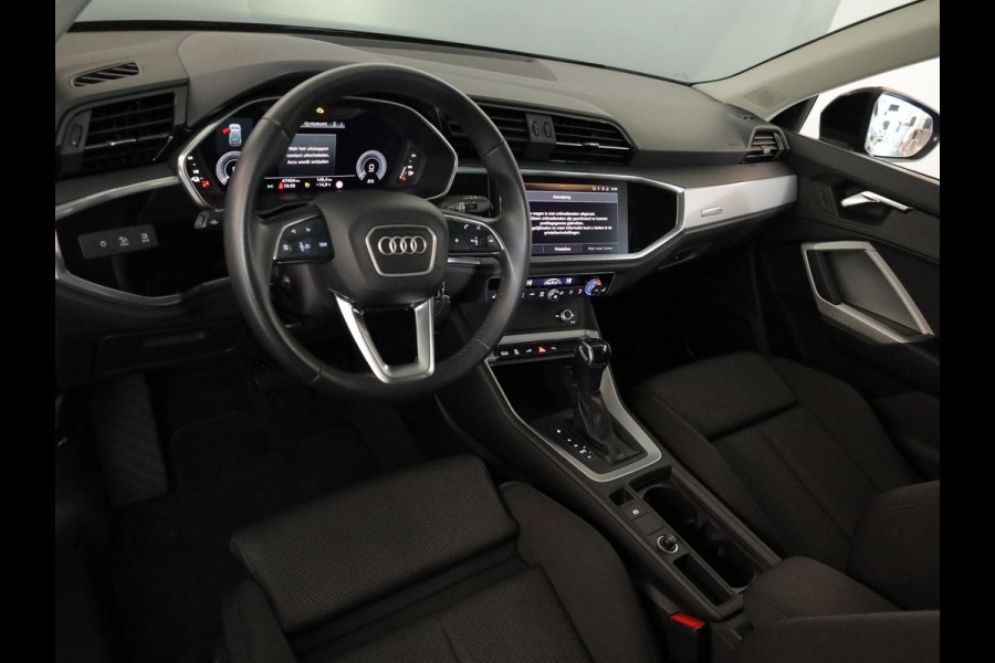 Audi Q3 45 TFSI e Business Edition 245 pk S-tronic | SOH 92% | Navigatie | Parkeersensoren | Stoelverwarming | Lichtmetalen velgen 20" | Elektr. achterklep |