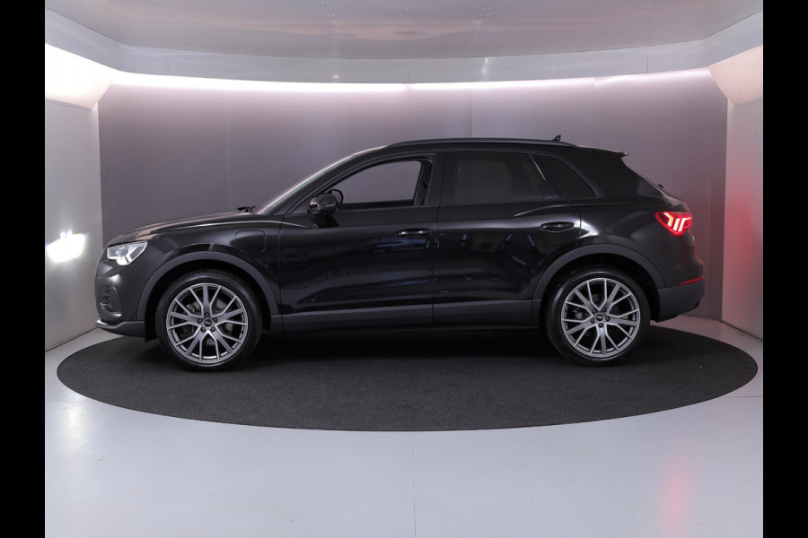 Audi Q3 45 TFSI e Business Edition 245 pk S-tronic | SOH 92% | Navigatie | Parkeersensoren | Stoelverwarming | Lichtmetalen velgen 20" | Elektr. achterklep |