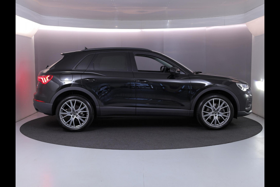Audi Q3 45 TFSI e Business Edition 245 pk S-tronic | SOH 92% | Navigatie | Parkeersensoren | Stoelverwarming | Lichtmetalen velgen 20" | Elektr. achterklep |