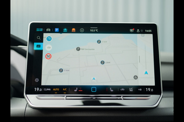 Volkswagen Golf 1.5 eTSI R-Line Edition | Panodak | IQ Light | Trekhaak wegkl. | Harman/Kardon | Head Up | Prijs Rijklaar!!