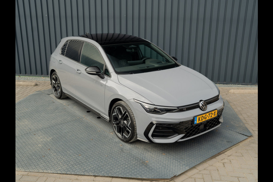 Volkswagen Golf 1.5 eTSI R-Line Edition | Panodak | IQ Light | Trekhaak wegkl. | Harman/Kardon | Head Up | Prijs Rijklaar!!