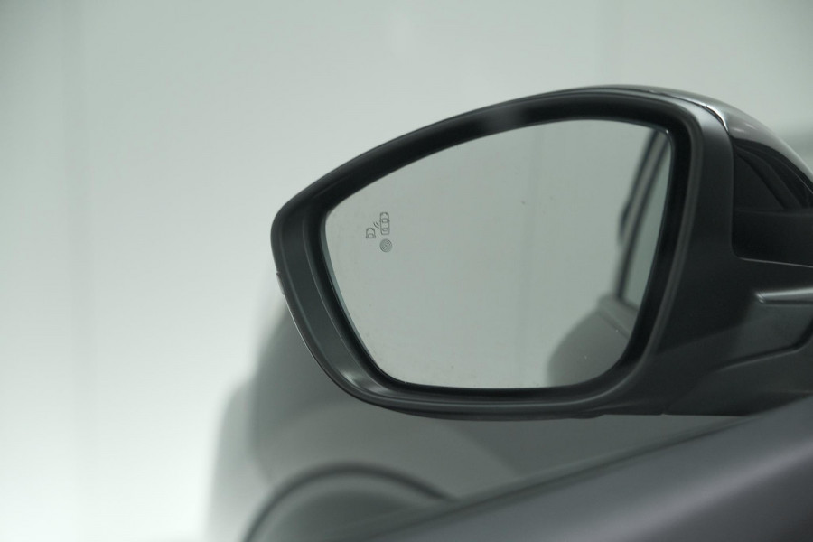 Peugeot 2008 PureTech 130 EAT8 GT | Camera | Dodehoekdetectie | Apple Carplay | Pack Winter
