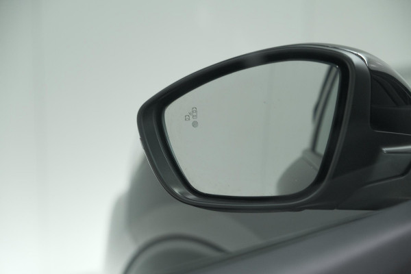 Peugeot 2008 PureTech 130 EAT8 GT | Camera | Dodehoekdetectie | Apple Carplay | Pack Winter