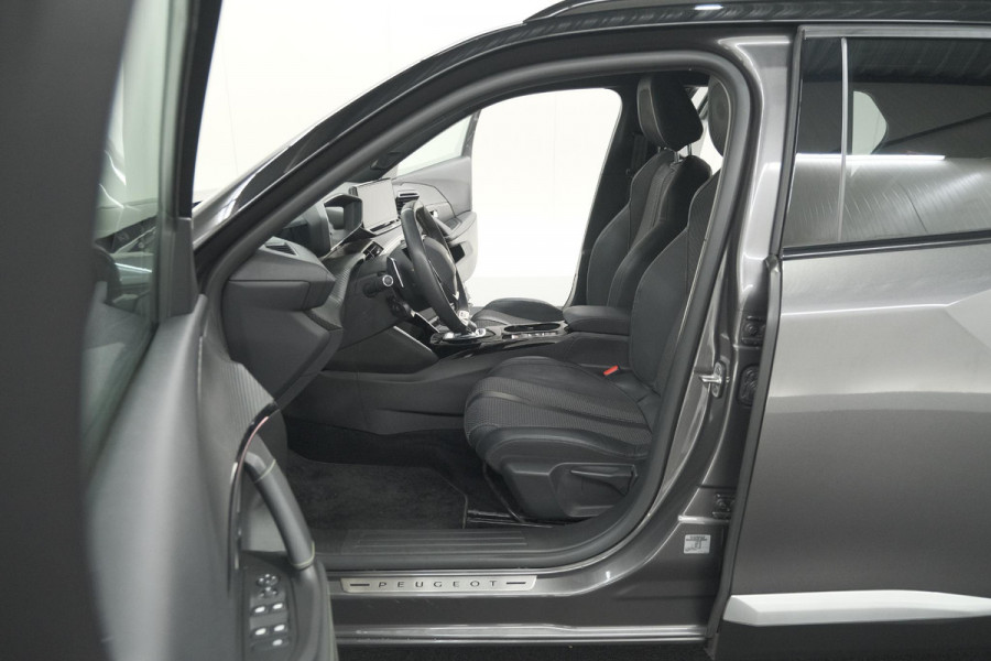 Peugeot 2008 PureTech 130 EAT8 GT | Camera | Dodehoekdetectie | Apple Carplay | Pack Winter