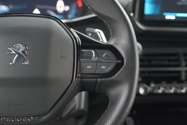 Peugeot 2008 PureTech 130 EAT8 GT | Camera | Dodehoekdetectie | Apple Carplay | Pack Winter