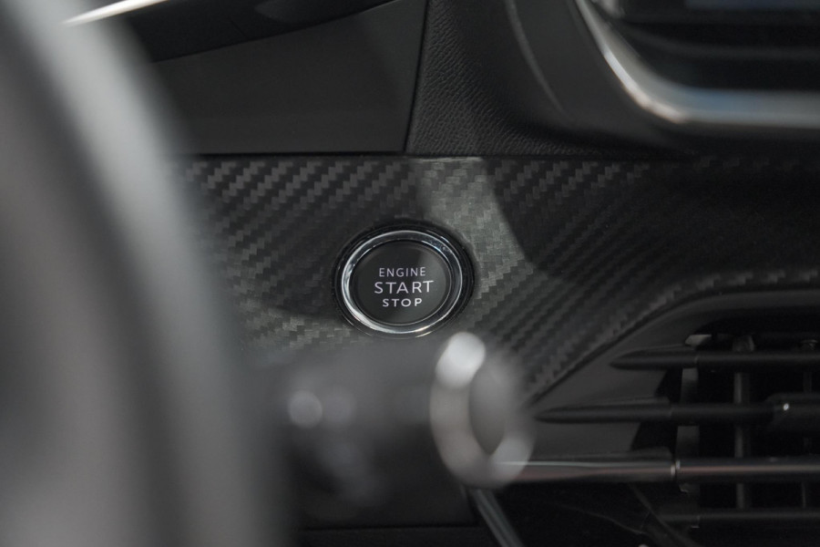 Peugeot 2008 PureTech 130 EAT8 GT | Camera | Dodehoekdetectie | Apple Carplay | Pack Winter