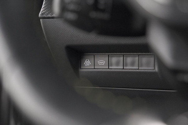 Peugeot 2008 PureTech 130 EAT8 GT | Camera | Dodehoekdetectie | Apple Carplay | Pack Winter