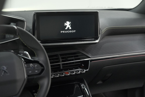 Peugeot 2008 PureTech 130 EAT8 GT | Camera | Dodehoekdetectie | Apple Carplay | Pack Winter