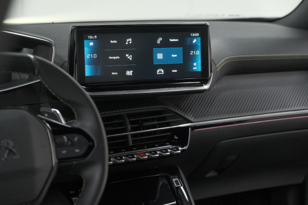 Peugeot 2008 PureTech 130 EAT8 GT | Camera | Dodehoekdetectie | Apple Carplay | Pack Winter
