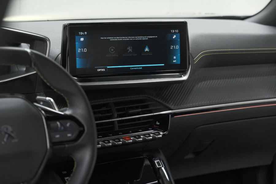 Peugeot 2008 PureTech 130 EAT8 GT | Camera | Dodehoekdetectie | Apple Carplay | Pack Winter