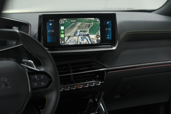 Peugeot 2008 PureTech 130 EAT8 GT | Camera | Dodehoekdetectie | Apple Carplay | Pack Winter