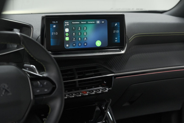 Peugeot 2008 PureTech 130 EAT8 GT | Camera | Dodehoekdetectie | Apple Carplay | Pack Winter