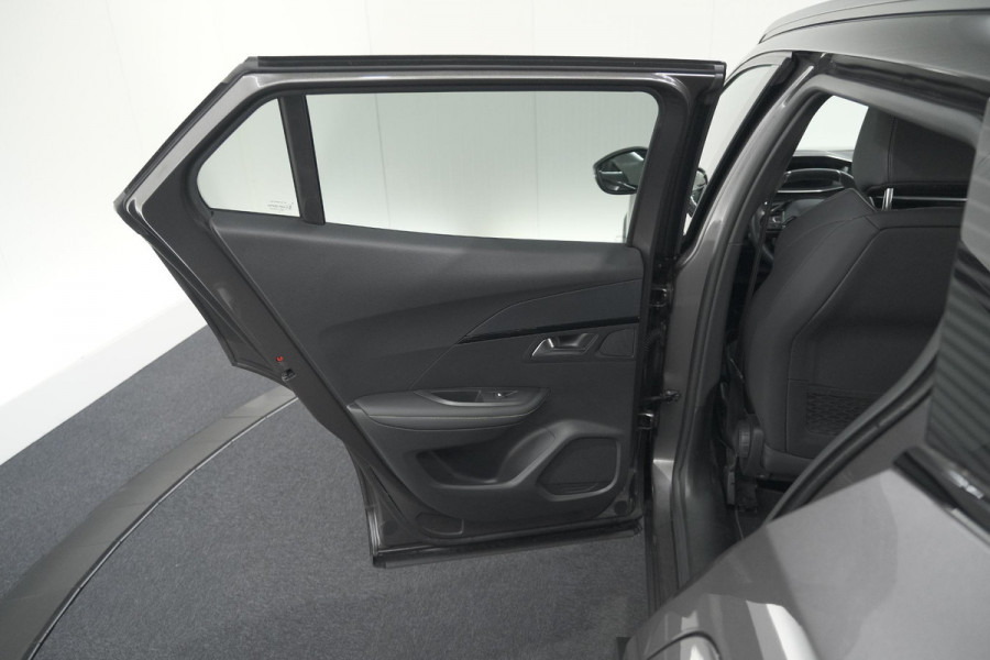 Peugeot 2008 PureTech 130 EAT8 GT | Camera | Dodehoekdetectie | Apple Carplay | Pack Winter