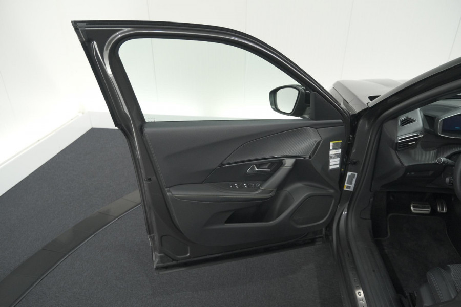 Peugeot 2008 PureTech 130 EAT8 GT | Camera | Dodehoekdetectie | Apple Carplay | Pack Winter