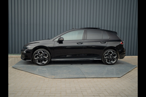 Volkswagen Golf 1.5 eTSI R-Line Edition | Panodak | IQ Light | Trekhaak wegkl. | Harman/Kardon | Head Up | Prijs Rijklaar!!