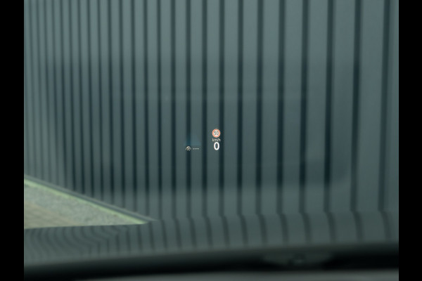 Volkswagen Golf 1.5 eTSI R-Line Edition | Panodak | IQ Light | Trekhaak wegkl. | Harman/Kardon | Head Up | Prijs Rijklaar!!