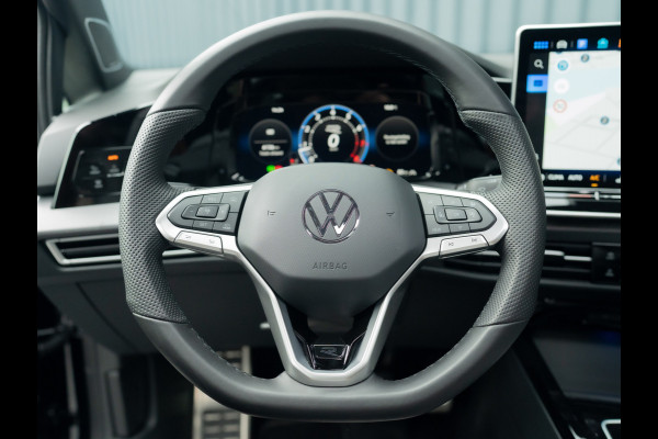 Volkswagen Golf 1.5 eTSI R-Line Edition | Panodak | IQ Light | Trekhaak wegkl. | Harman/Kardon | Head Up | Prijs Rijklaar!!