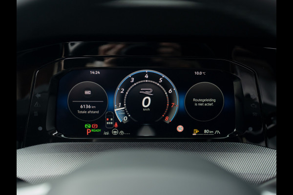 Volkswagen Golf 1.5 eTSI R-Line Edition | Panodak | IQ Light | Trekhaak wegkl. | Harman/Kardon | Head Up | Prijs Rijklaar!!