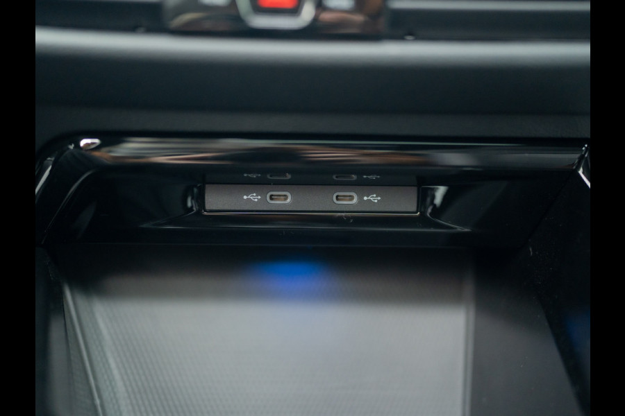 Volkswagen Golf 1.5 eTSI R-Line Edition | Panodak | IQ Light | Trekhaak wegkl. | Harman/Kardon | Head Up | Prijs Rijklaar!!