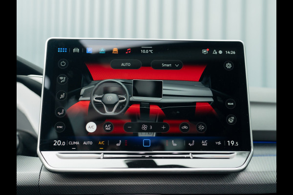 Volkswagen Golf 1.5 eTSI R-Line Edition | Panodak | IQ Light | Trekhaak wegkl. | Harman/Kardon | Head Up | Prijs Rijklaar!!