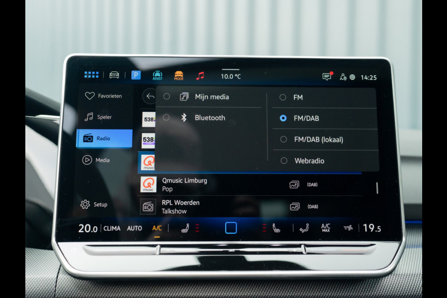 Volkswagen Golf 1.5 eTSI R-Line Edition | Panodak | IQ Light | Trekhaak wegkl. | Harman/Kardon | Head Up | Prijs Rijklaar!!