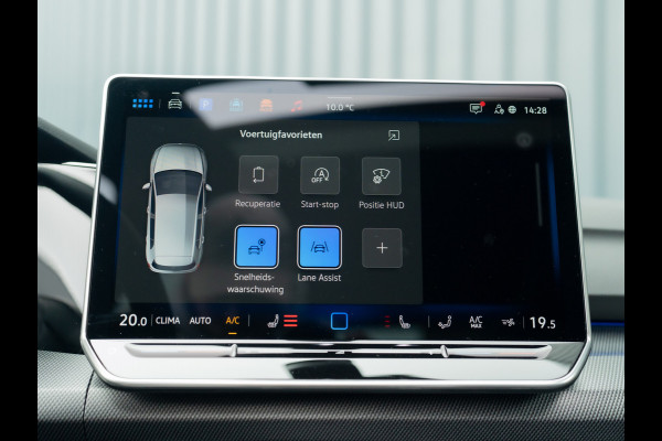 Volkswagen Golf 1.5 eTSI R-Line Edition | Panodak | IQ Light | Trekhaak wegkl. | Harman/Kardon | Head Up | Prijs Rijklaar!!