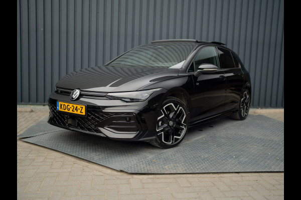 Volkswagen Golf 1.5 eTSI R-Line Edition | Panodak | IQ Light | Trekhaak wegkl. | Harman/Kardon | Head Up | Prijs Rijklaar!!