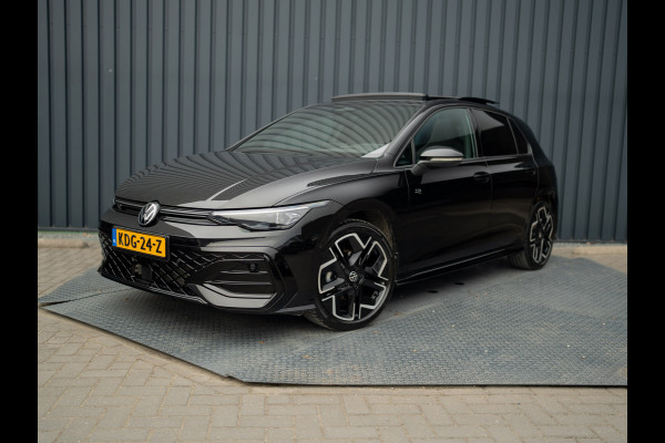 Volkswagen Golf 1.5 eTSI R-Line Edition | Panodak | IQ Light | Trekhaak wegkl. | Harman/Kardon | Head Up | Prijs Rijklaar!!