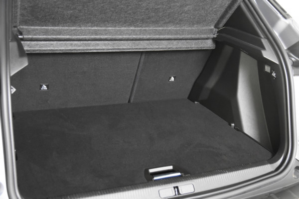 Peugeot 2008 1.5 BlueHDi Style *1ste Eigenaar*Navigatie*Trekhaak*Stoelverwarming*