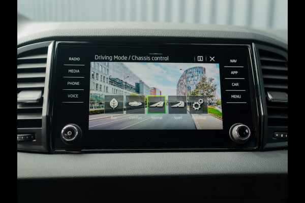 Škoda Karoq 1.5 TSI ACT Sportline Business | Camera | Adapt. Cr. | Stoel & Stuur verw. | Prijs Rijklaar!!