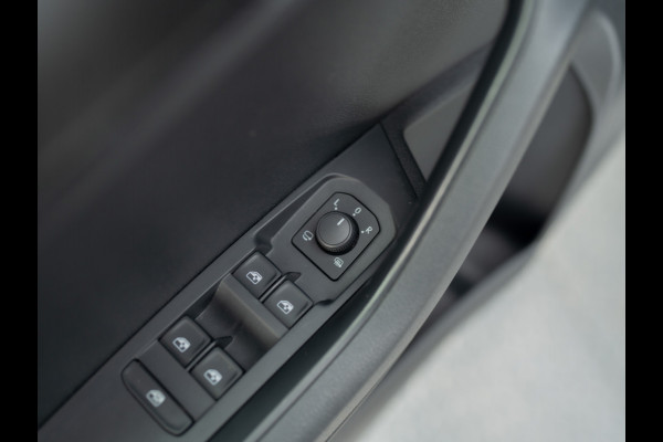 Škoda Karoq 1.5 TSI ACT Sportline Business | Camera | Adapt. Cr. | Stoel & Stuur verw. | Prijs Rijklaar!!