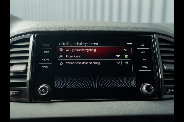 Škoda Karoq 1.5 TSI ACT Sportline Business | Camera | Adapt. Cr. | Stoel & Stuur verw. | Prijs Rijklaar!!