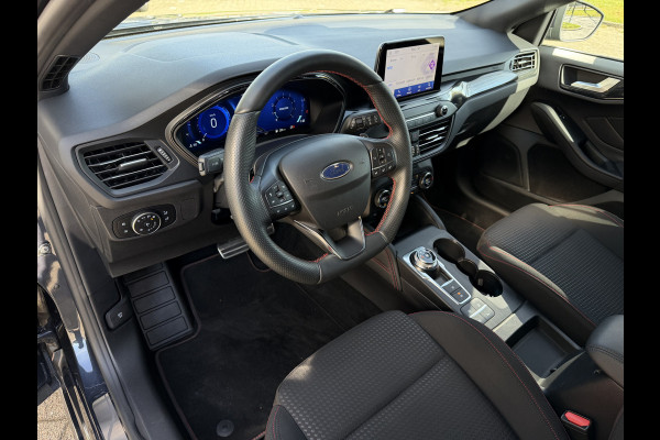 Ford Focus 1.5 ST Line X Business / Automaat / Carplay / Camera / Keyless / Sensoren V+A /