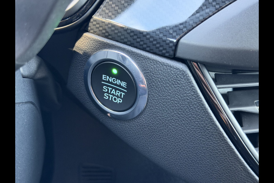 Ford Focus 1.5 ST Line X Business / Automaat / Carplay / Camera / Keyless / Sensoren V+A /