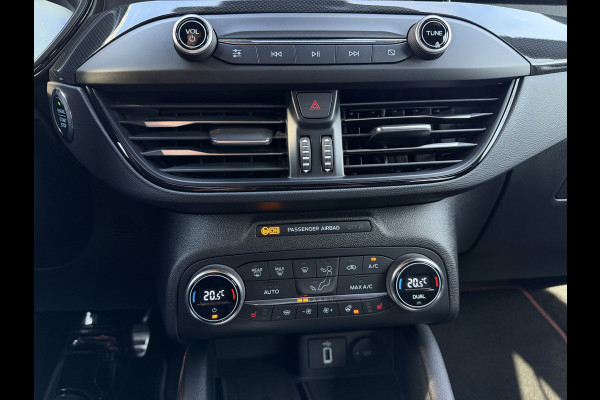 Ford Focus 1.5 ST Line X Business / Automaat / Carplay / Camera / Keyless / Sensoren V+A /