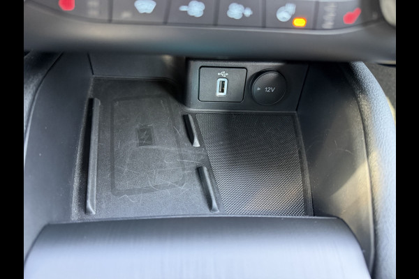 Ford Focus 1.5 ST Line X Business / Automaat / Carplay / Camera / Keyless / Sensoren V+A /