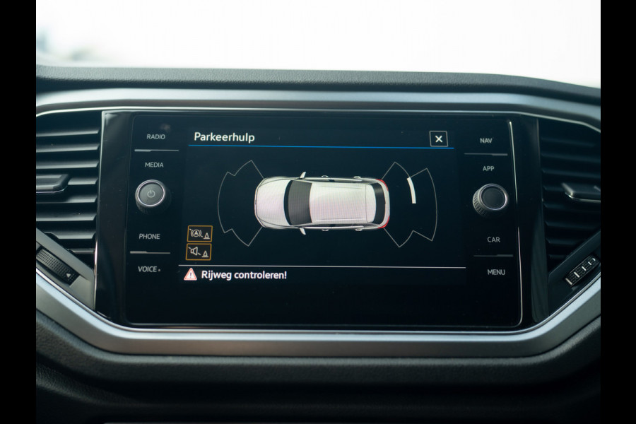 Volkswagen T-Roc 1.5 TSI Active | Stoelverw. | Apple Carplay / Android Auto | Prijs Rijklaar!!