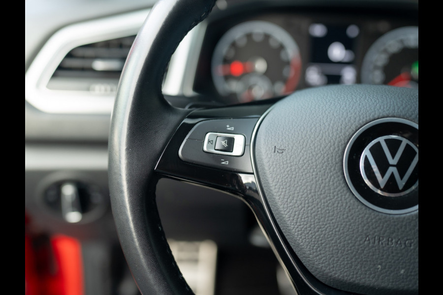 Volkswagen T-Roc 1.5 TSI Active | Stoelverw. | Apple Carplay / Android Auto | Prijs Rijklaar!!