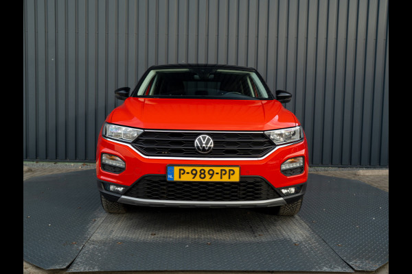 Volkswagen T-Roc 1.5 TSI Active | Stoelverw. | Apple Carplay / Android Auto | Prijs Rijklaar!!