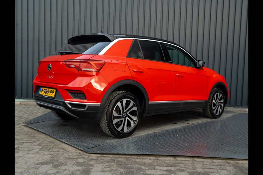 Volkswagen T-Roc 1.5 TSI Active | Stoelverw. | Apple Carplay / Android Auto | Prijs Rijklaar!!