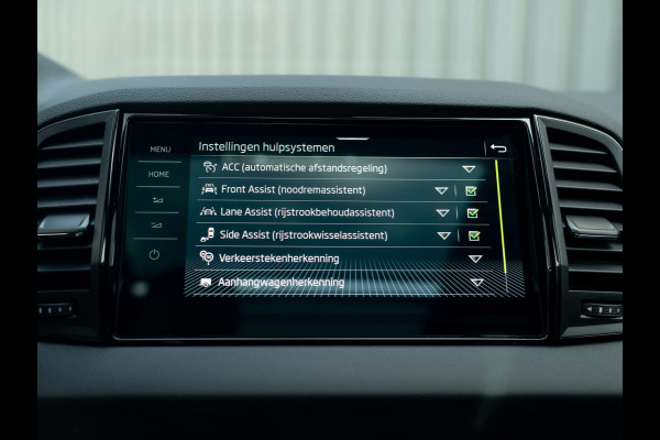 Škoda Karoq 1.5 TSI ACT Sportline Business | Pano | Trekhaak wegkl. | Stoelgeheugen | 360 Camera | Prijs Rijklaar!!