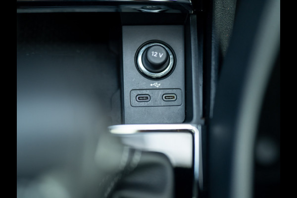 Škoda Karoq 1.5 TSI ACT Sportline Business | Pano | Trekhaak wegkl. | Stoelgeheugen | 360 Camera | Prijs Rijklaar!!