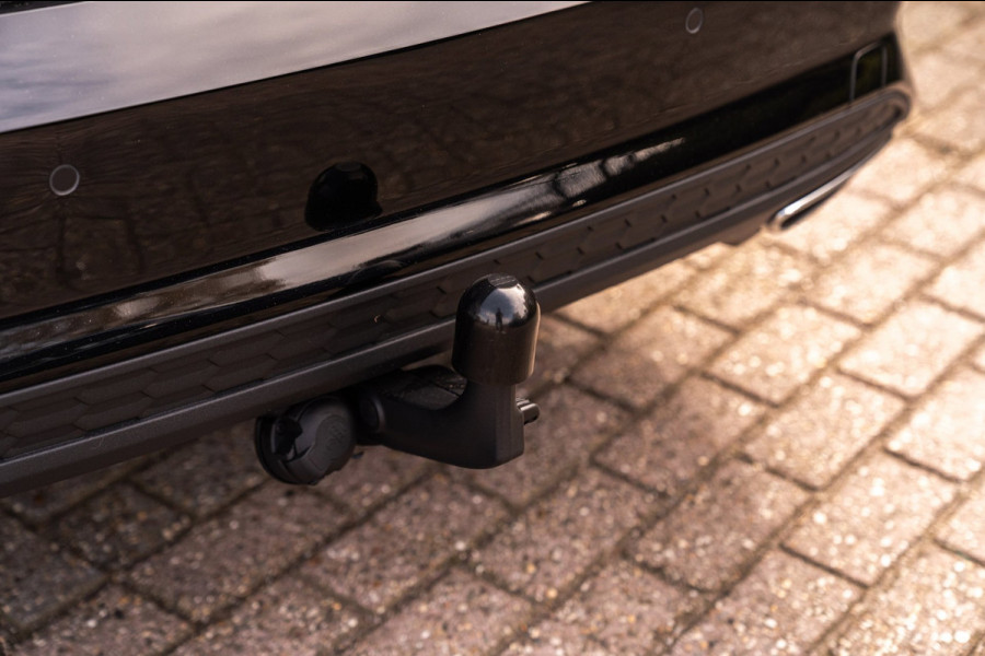 Audi A3 Limousine 30 TFSI S Edition 110 PK Aut. 2x S-Line Pano LED Matrix Trekhaak 17''