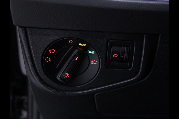 Volkswagen Polo 1.0 TSI Highline [APPLE CARPLAY, ANDROID AUTO, AUTOMATISCH DIMLICHT, CLIMATE CONTROL, CRUISE CONTROL, NIEUWSTAAT]