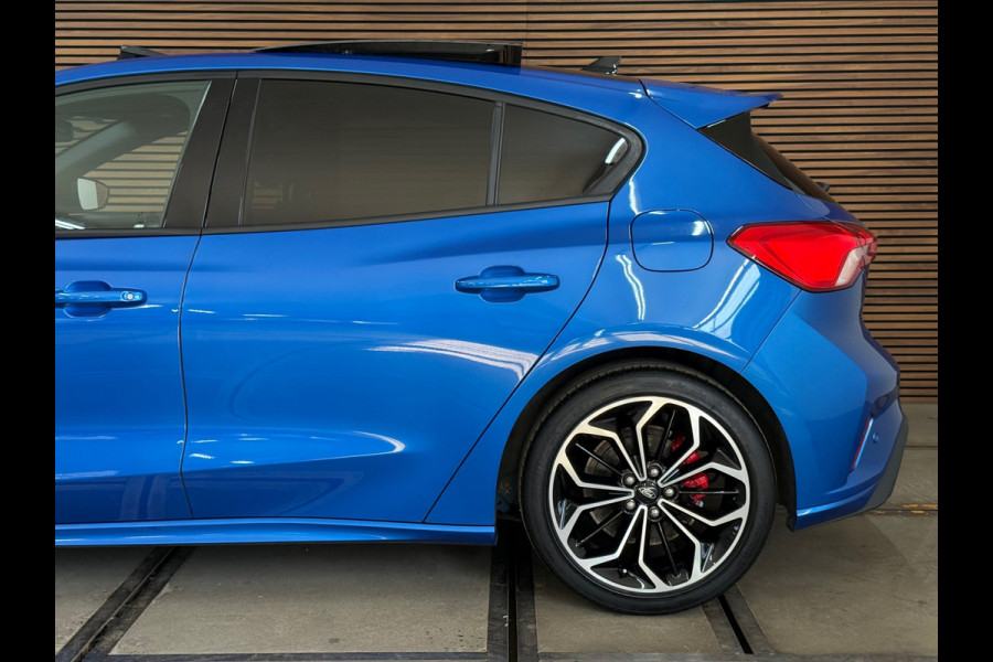 Ford Focus 1.5 EcoBoost ST Line Business | 184PK | Pano | Full LED | Comfort-Pack | Winter-Pack | ST Styling-Pack | SYNC3-APPLink