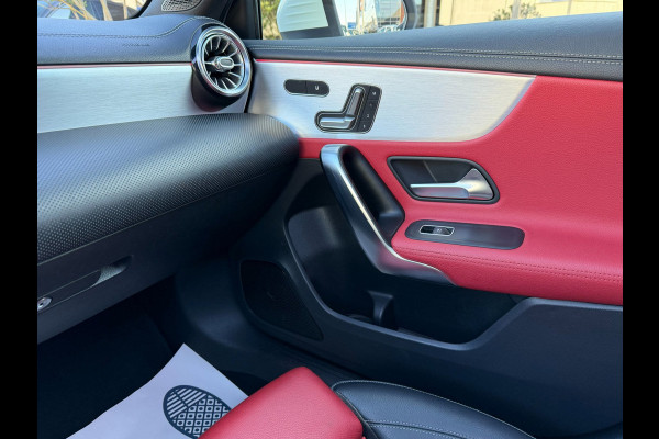Mercedes-Benz A-Klasse 200 Premium AMG PAKKET l SFEERVERL. l PANO